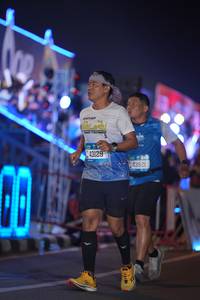 BIB: 43129, 43921
                            <button type="button" onclick="openModal(20775692)" class="btn btn-primary btn-sm float-right btn-popup" data-toggle="modal" data-target=".modal-high-quality">
                        <i class="fas fa-shopping-cart"></i> Add to Cart
                    </button>
                                            <button type="button" onclick="isThisMe(20775692, true)" class="btn btn-success btn-sm float-right btn-popup btn-isme hidden" data-toggle="tooltip" data-placement="bottom" title="นี่คือรูปของคุณใช่ไหม คลิกที่นี่เพื่อเอาเข้าอัลบั้ม">
                        <i class="fas fa-plus"></i> Add to album
                    </button>
                    <button type="button" onclick="isThisMe(20775692, false)" class="btn btn-warning btn-sm float-right btn-popup btn-isnotme hidden">
                        <i class="fas fa-ban"></i> Remove from album
                    </button>